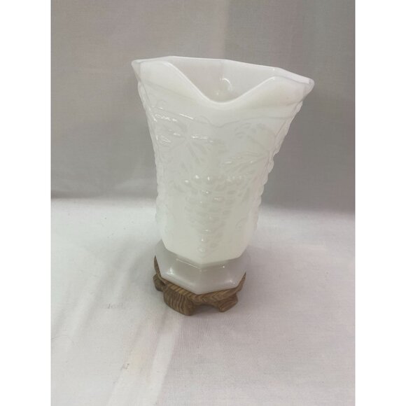 Vintage Anchor Hocking Milk Glass Grape Pattern Pitcher 6in - Picture 4 of 5